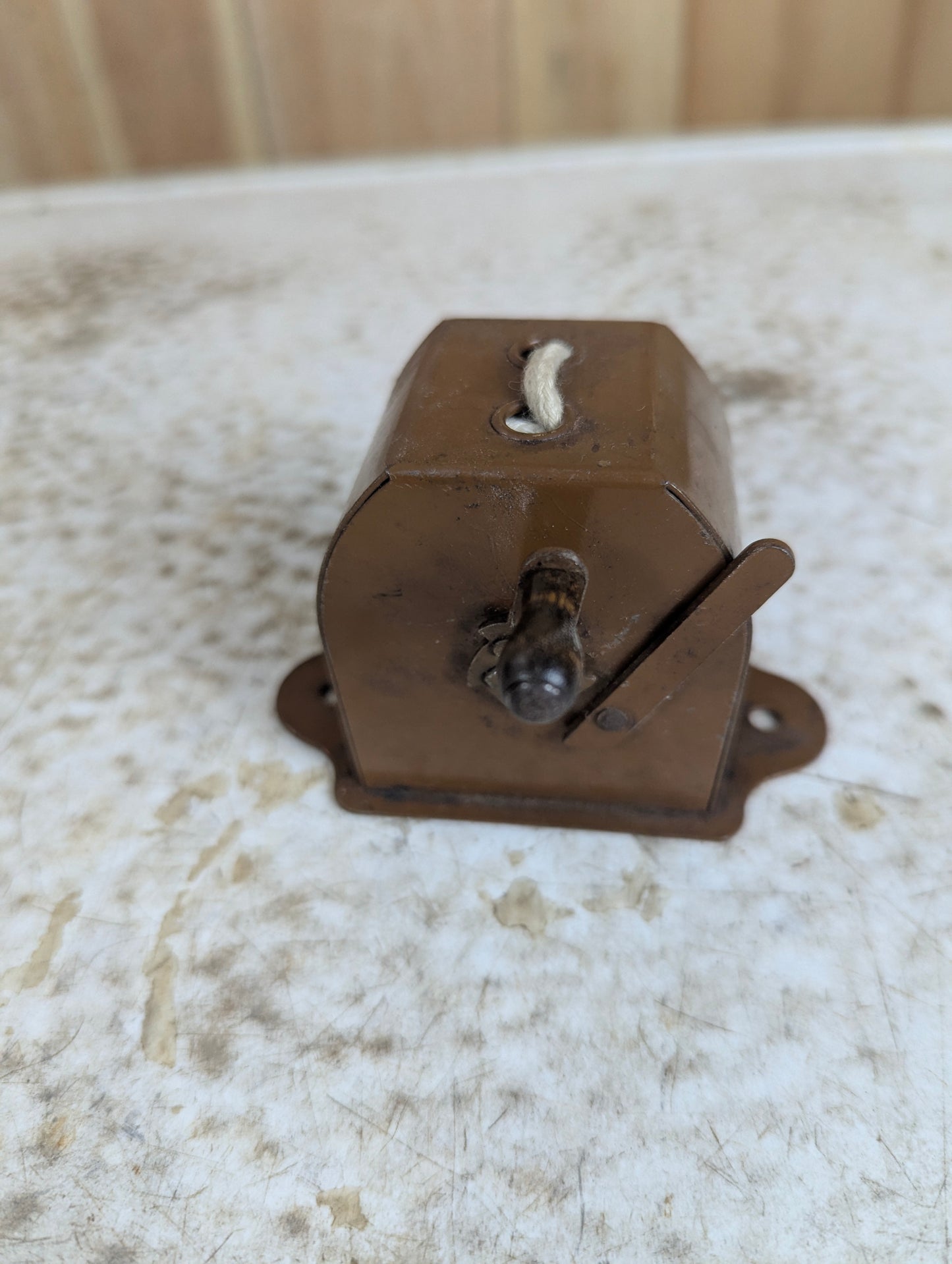 Vintage Rope Clothesline Reel - view 3