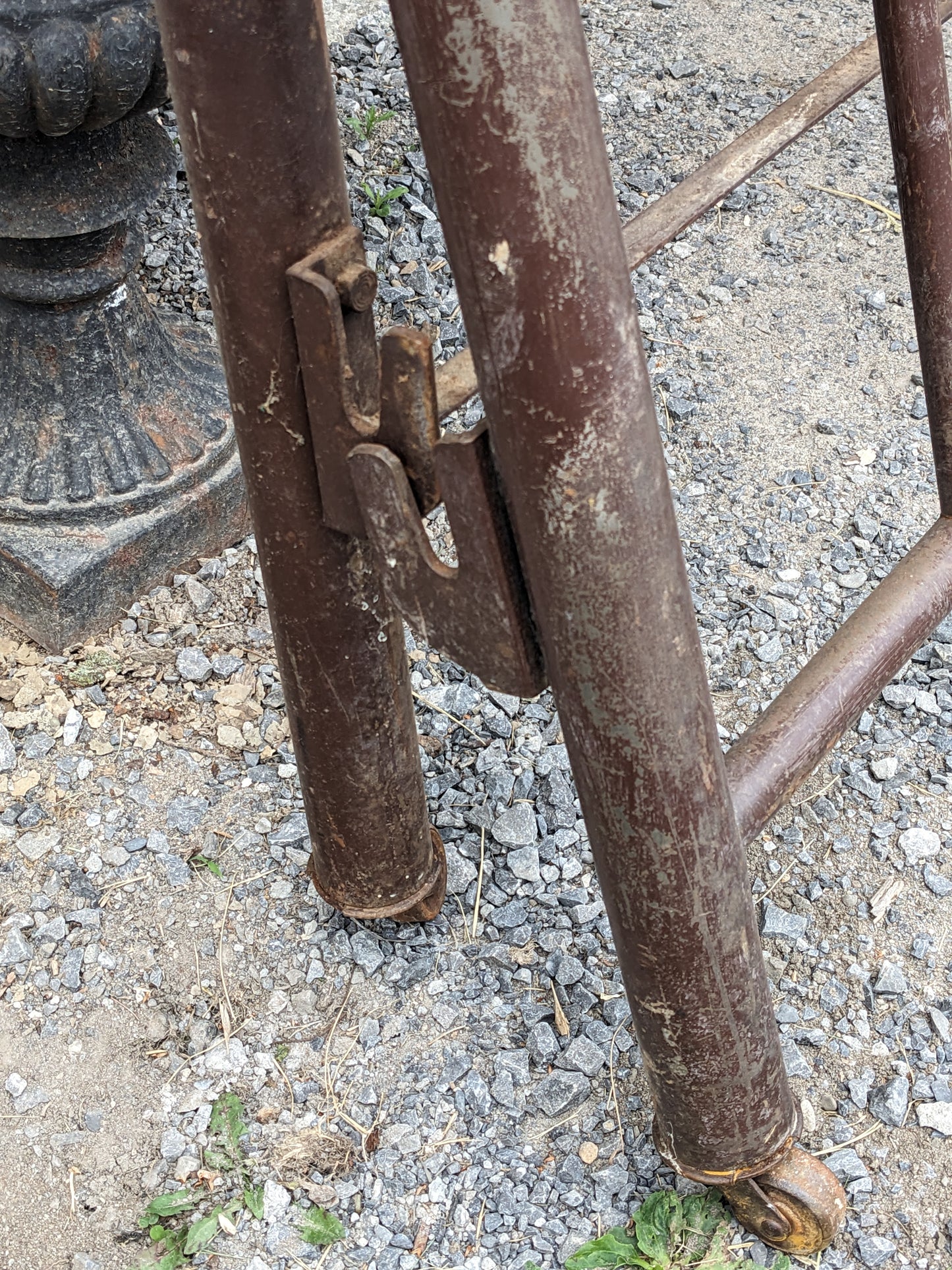 Vintage Rustic Metal  Double Bed Frame - No Rails - view 2