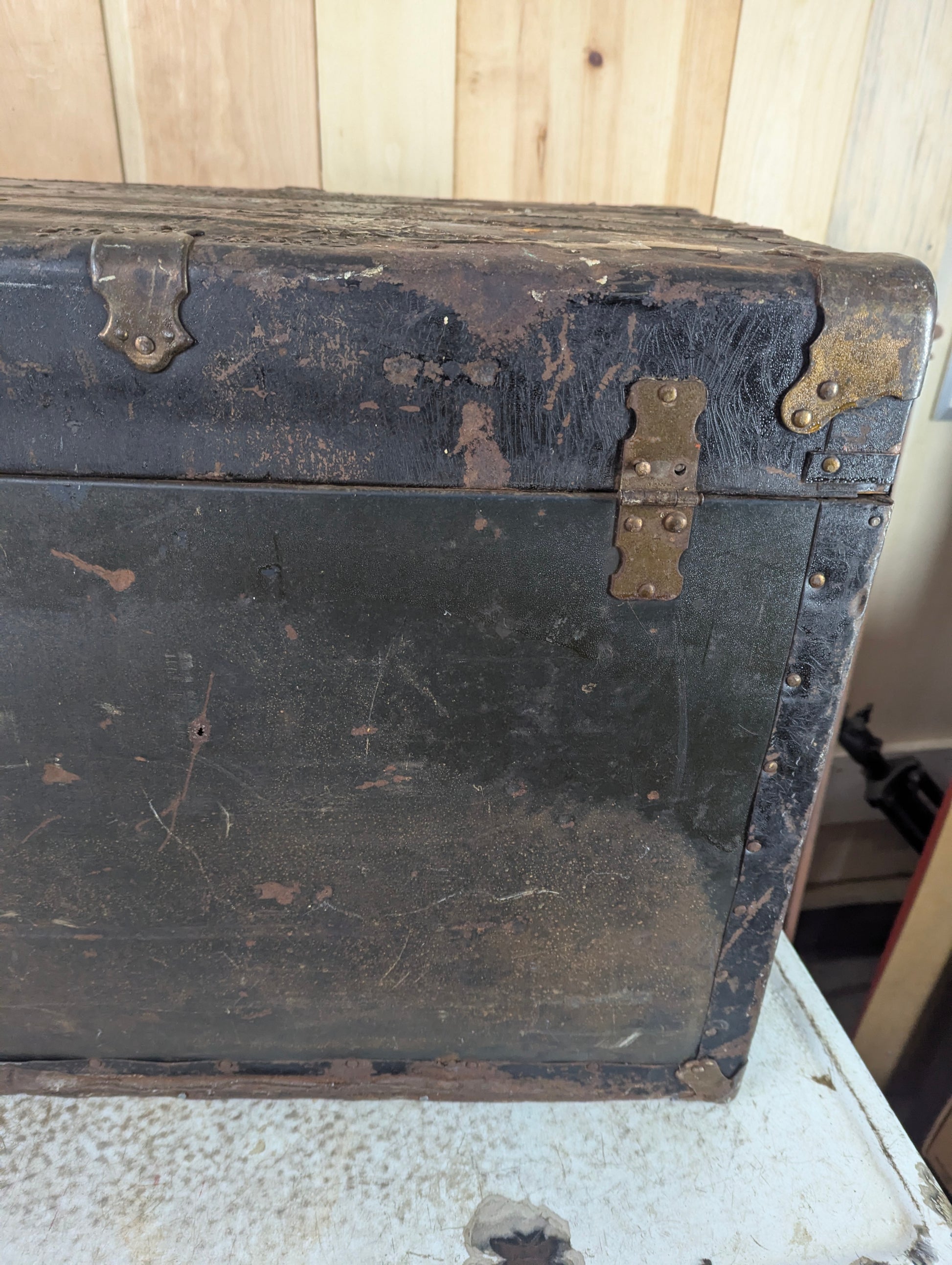 Vintage Rustic Trunk - view 11