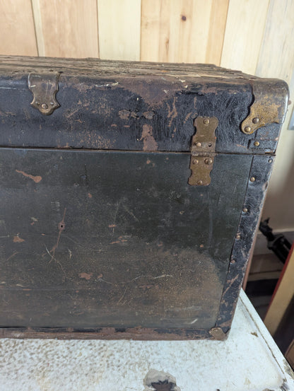 Vintage Rustic Trunk - view 11