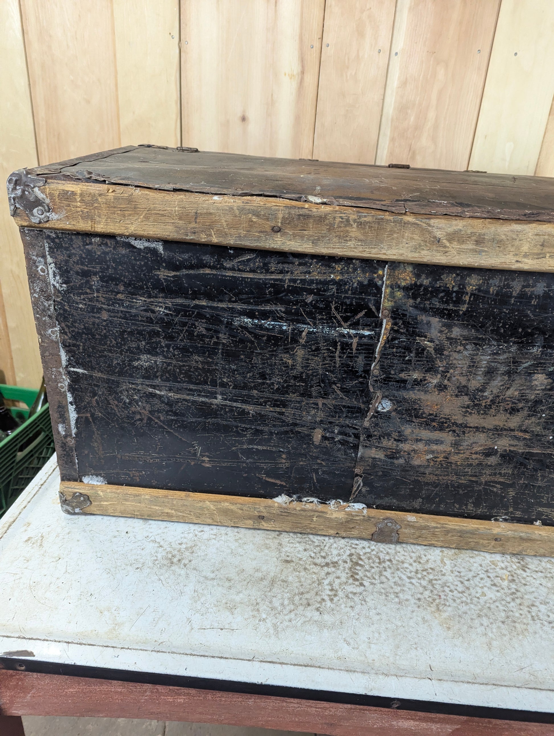 Vintage Rustic Trunk - view 12
