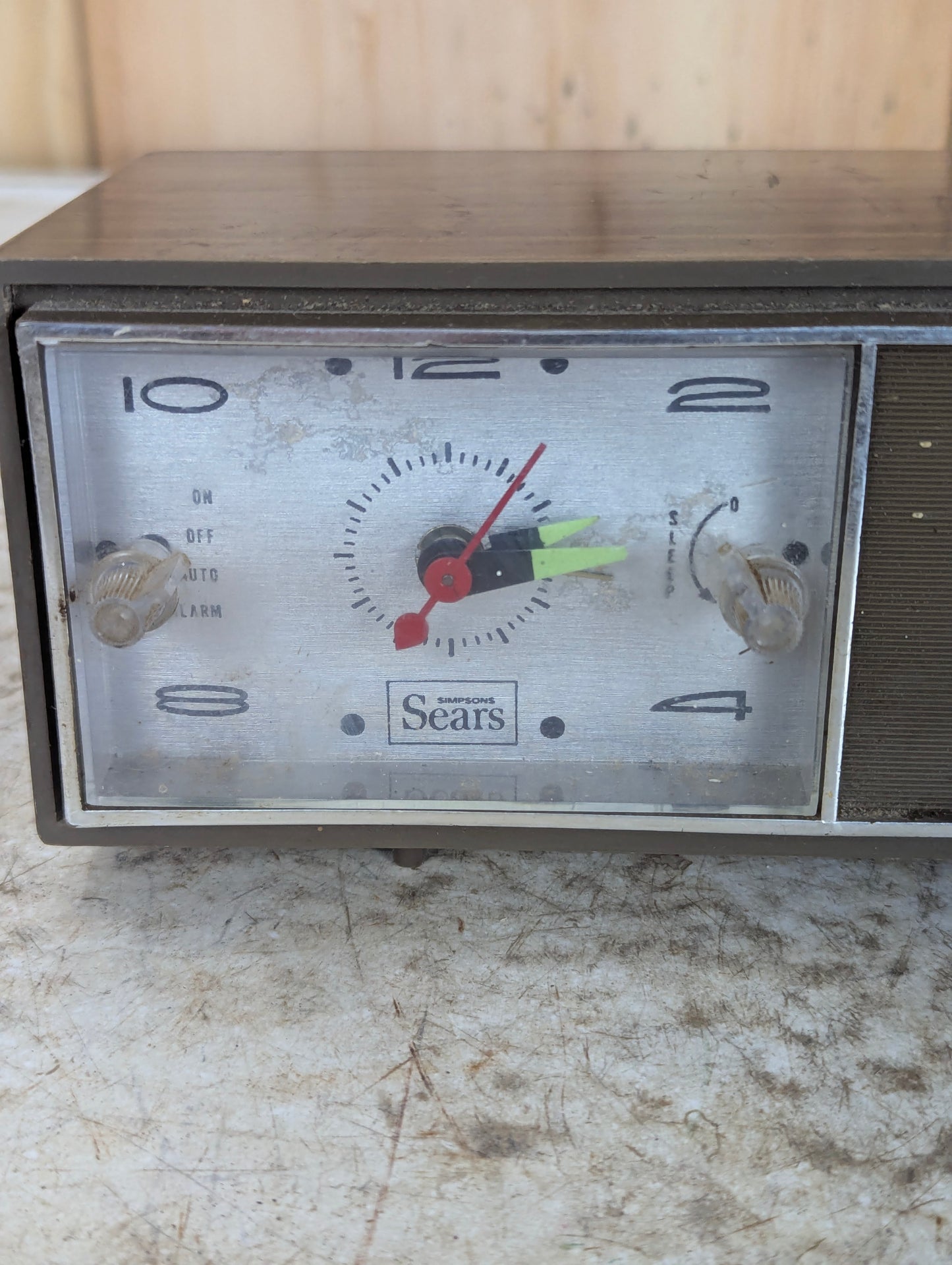 Vintage Sears Clock AM Radio - view 2
