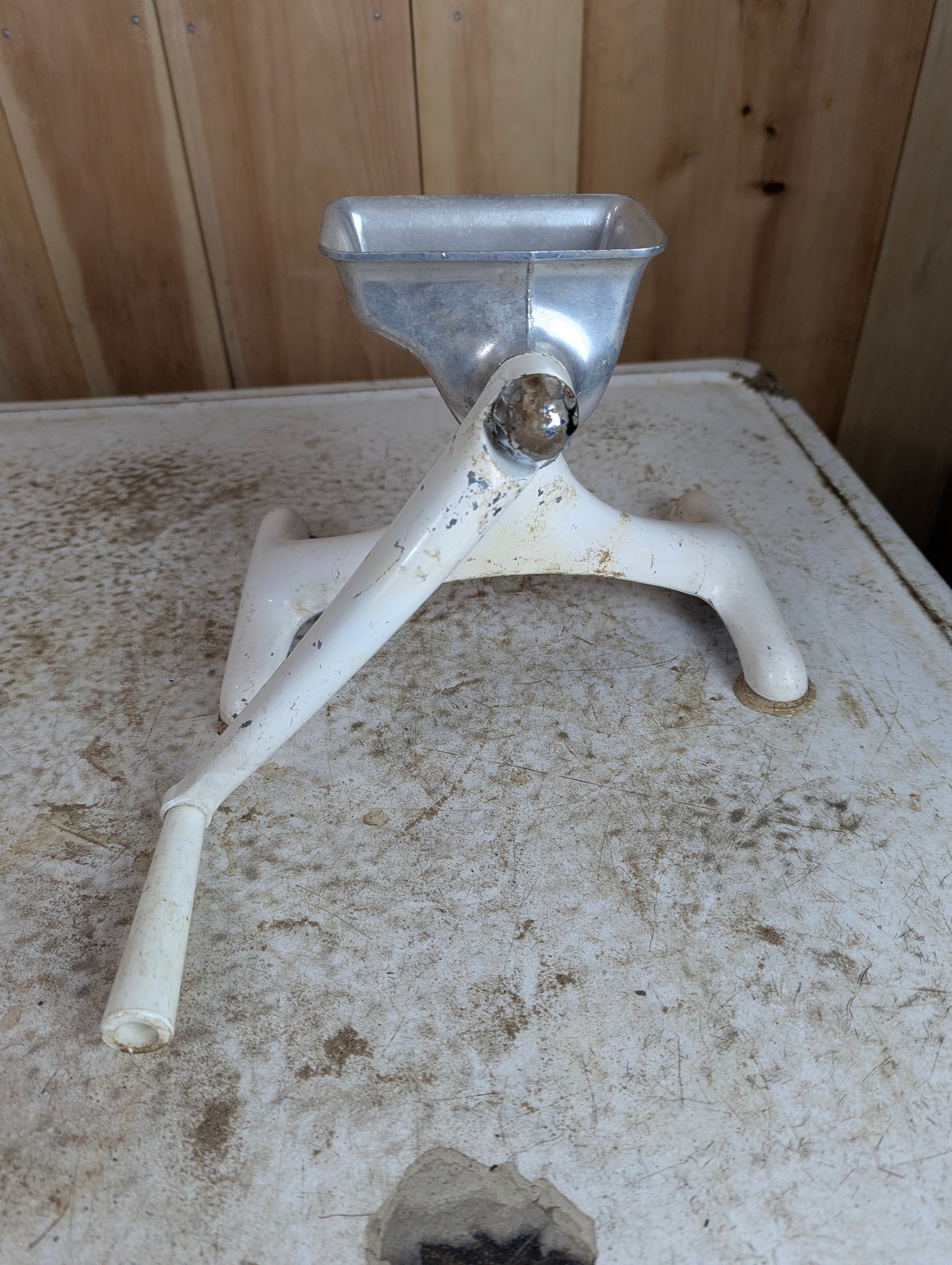 Vintage Sears Roebuck Maid of Honor Manual Tabletop Meat Grinder - view 3