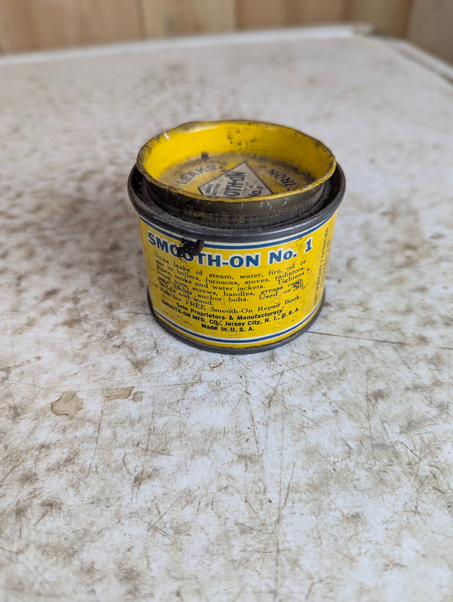 Vintage Smooth-On No.1 Iron Cement Tin - view 2