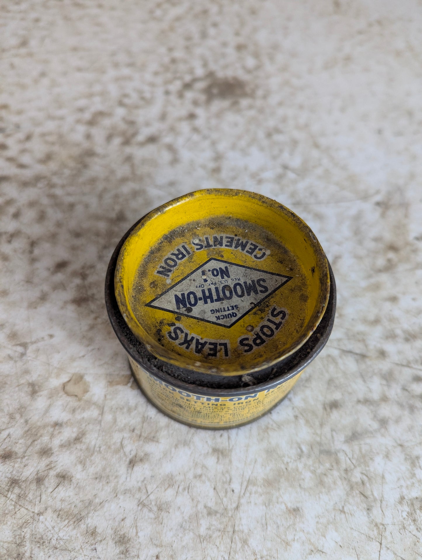 Vintage Smooth-On No.1 Iron Cement Tin - view 3
