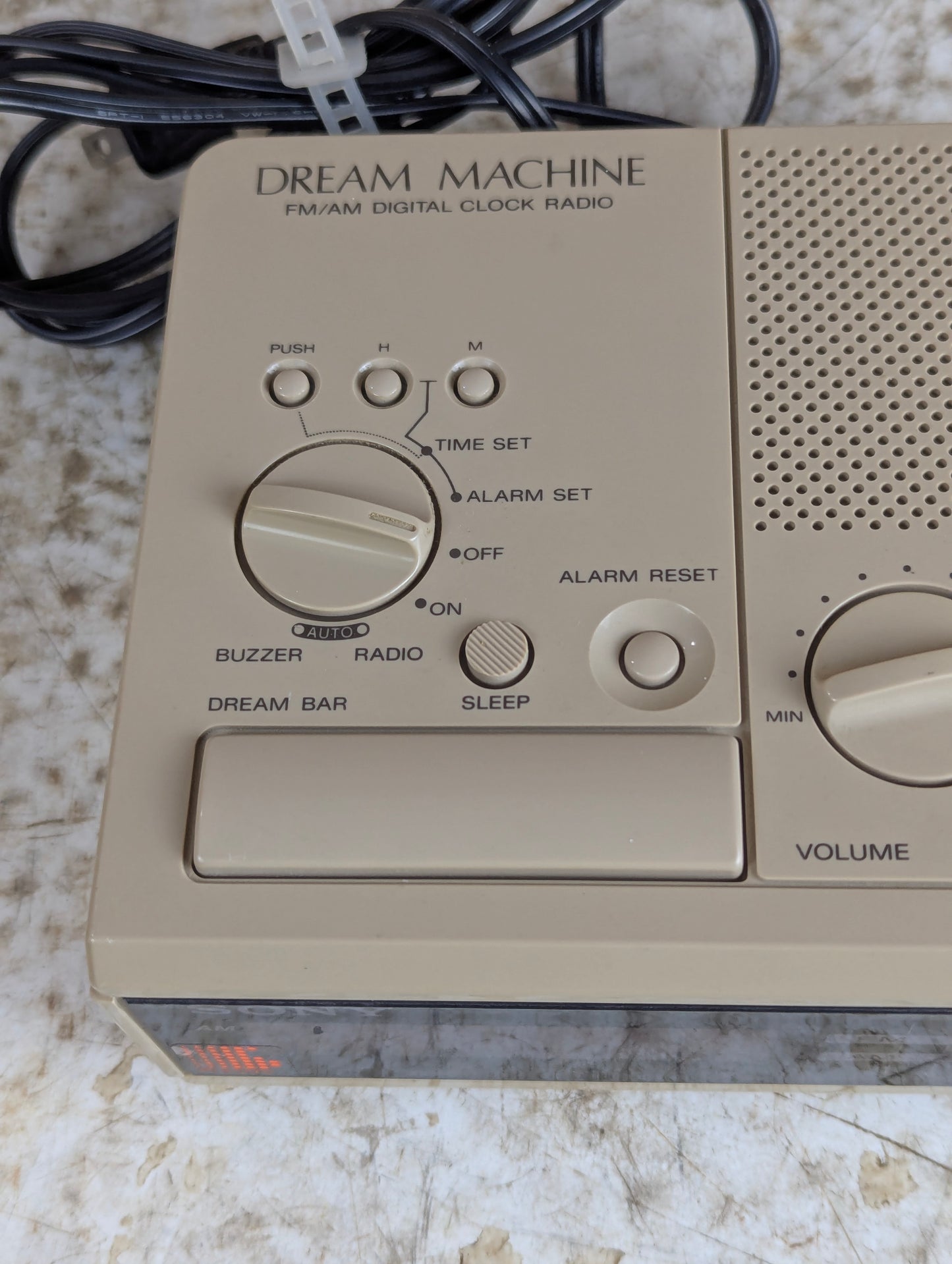 Vintage Sony Dream Machine Clock Radio Model ICF-C2W - view 5