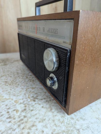 Vintage Sony Solid State Portable AM Radio - view 7