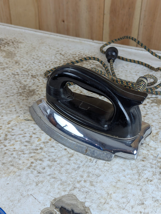 Vintage Sunbeam IronMaster Model A-9 Electric Iron