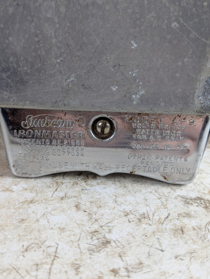 Vintage Sunbeam IronMaster Model A-9 Electric Iron - view 5