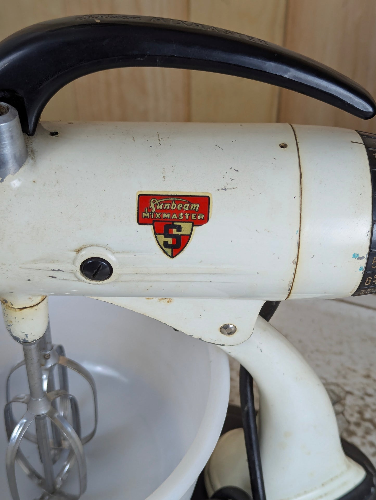 Vintage Sunbeam Model 9 Mixmaster - view 2