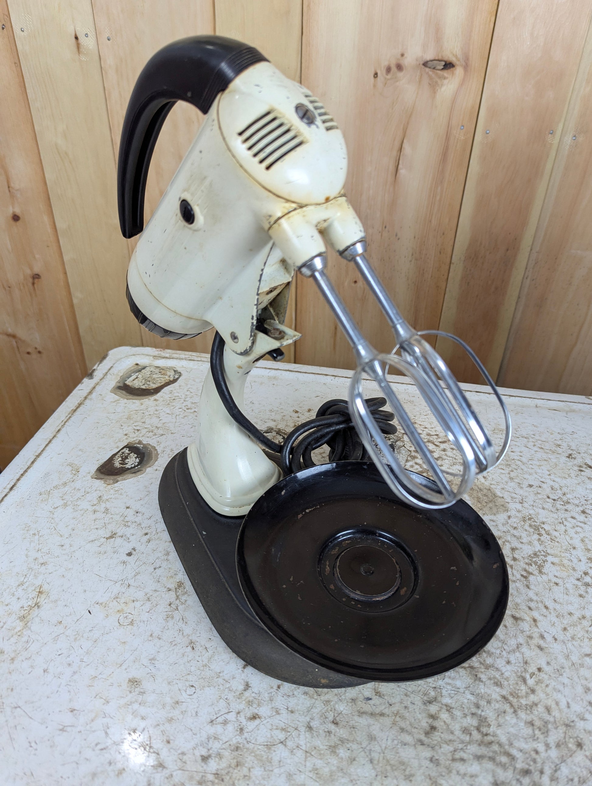 Vintage Sunbeam Model 9 Mixmaster - view 6
