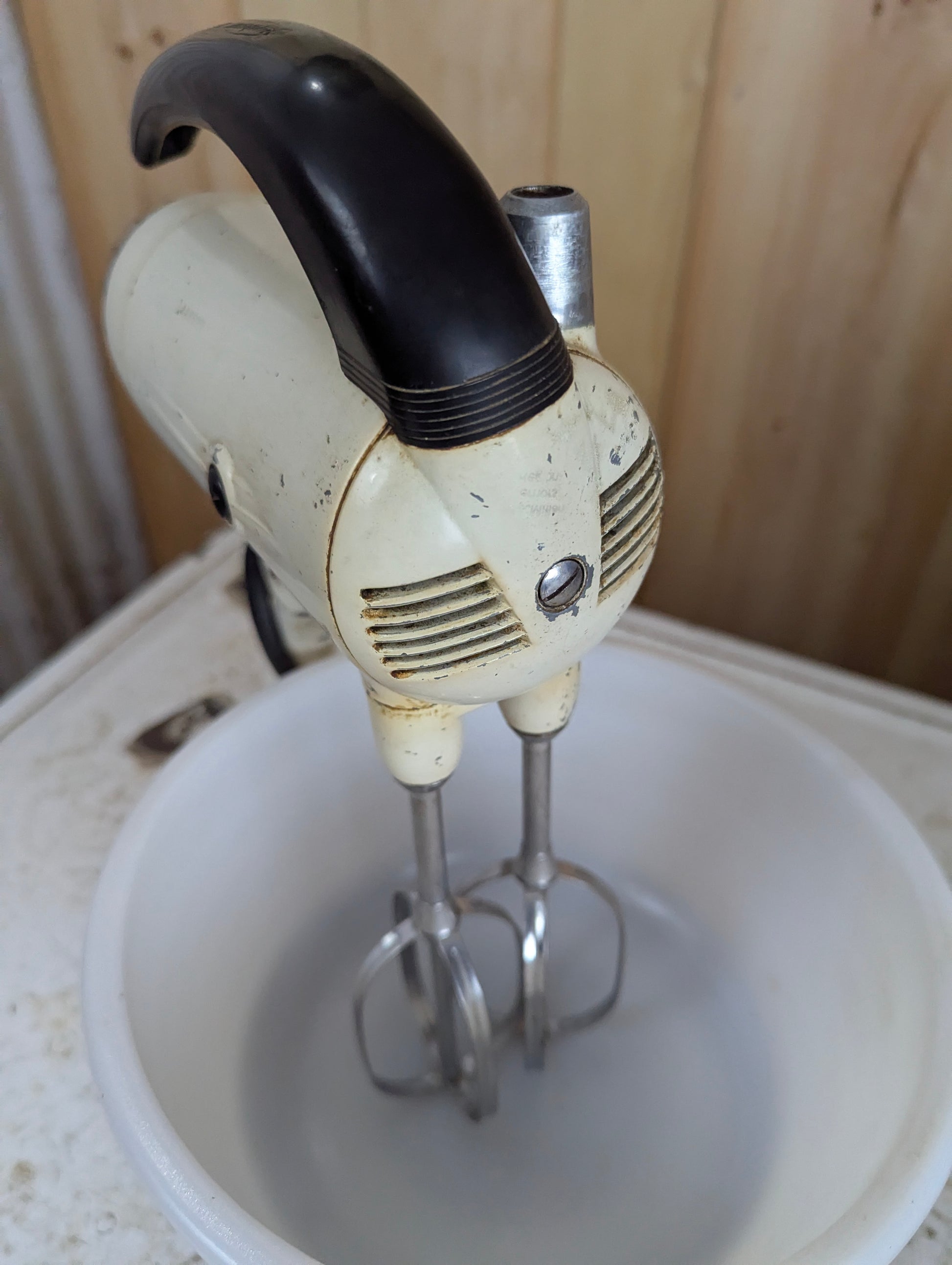 Vintage Sunbeam Model 9 Mixmaster - view 7