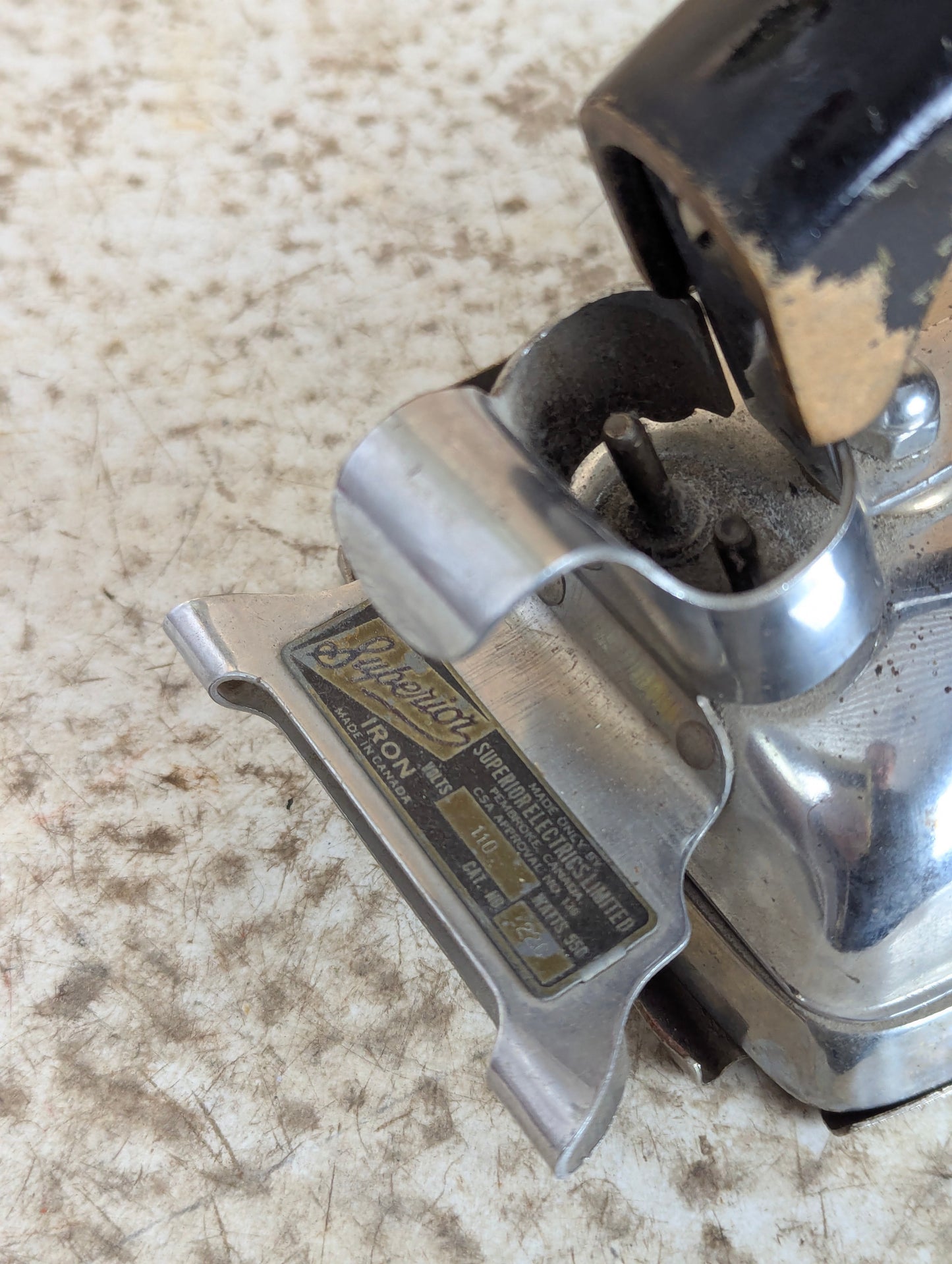 Vintage Superior Electric Iron - view 2