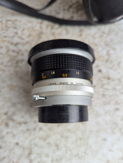 Vintage Universar Auto 28mm f/2.8 Wide Angle Lens with Case - view 3