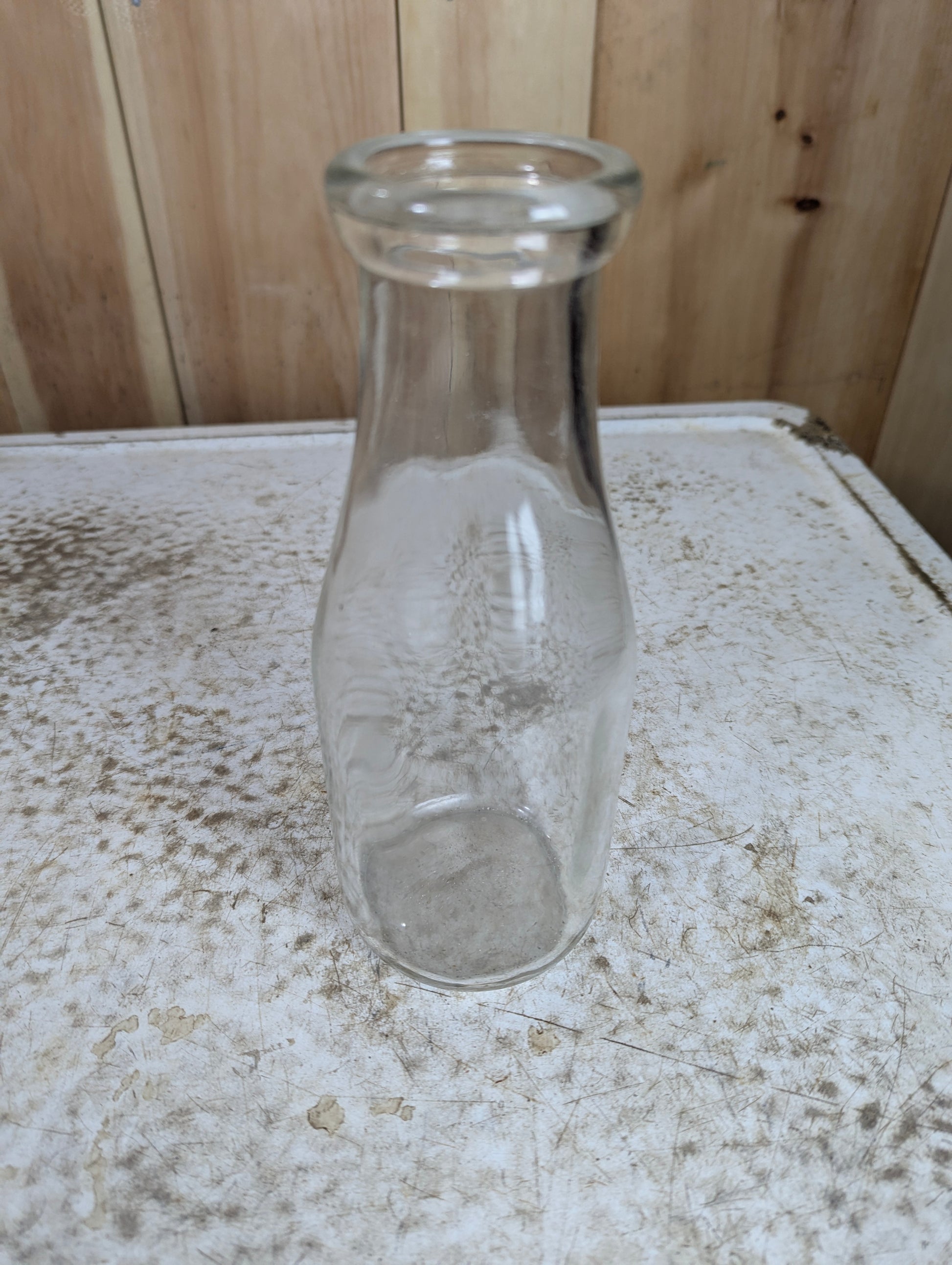 Vintage Unmarked 1-Pint Dairy Milk Bottle