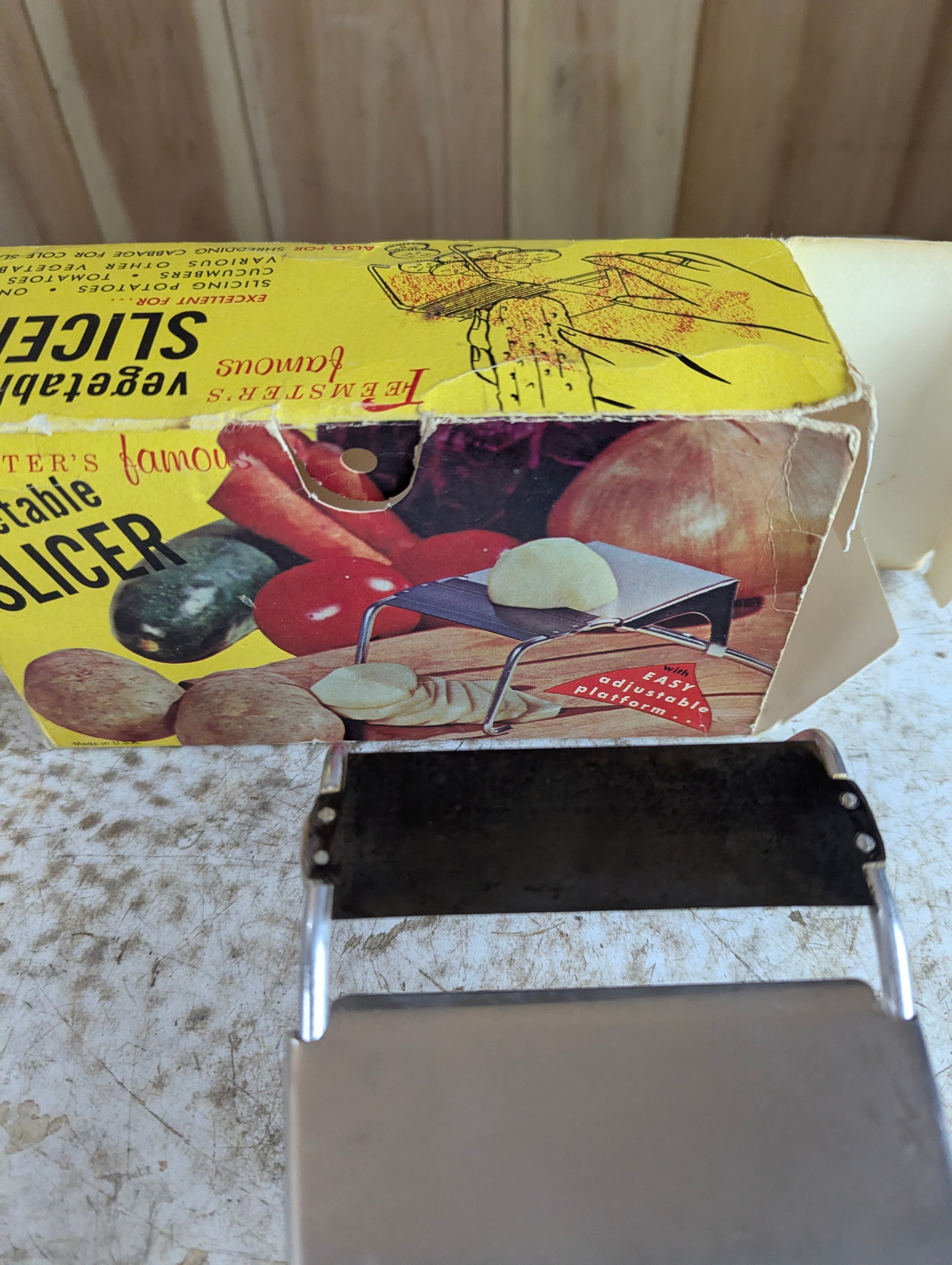 Vintage Vegetable Slicer in Original Box - view 3