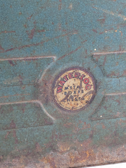 Vintage Waterloo JH-48 Cantilever Tool Box - view 2