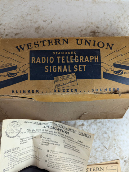 Vintage Western Union Standard Radio Telegraph Signal Set Toy with Box - view 4