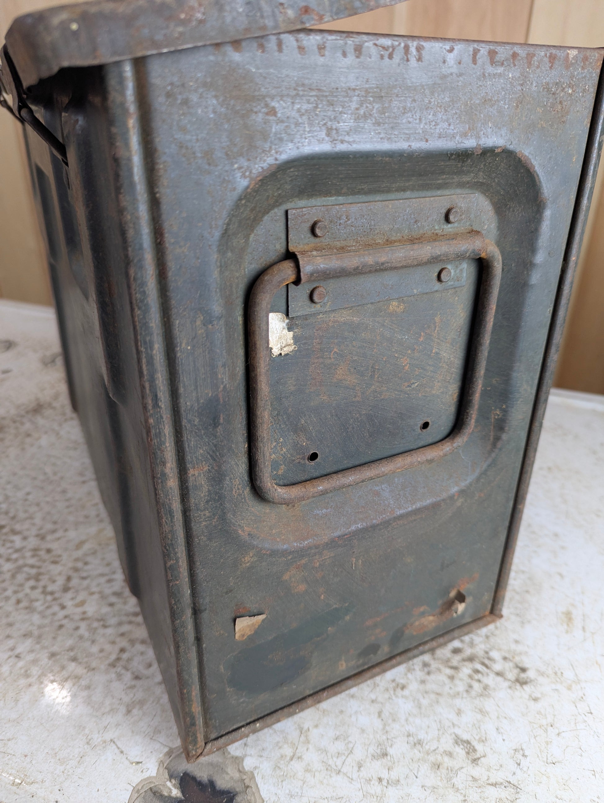 Vintage WW2 B116A MK3 1945 DH/C Military Ammo Box - view 5