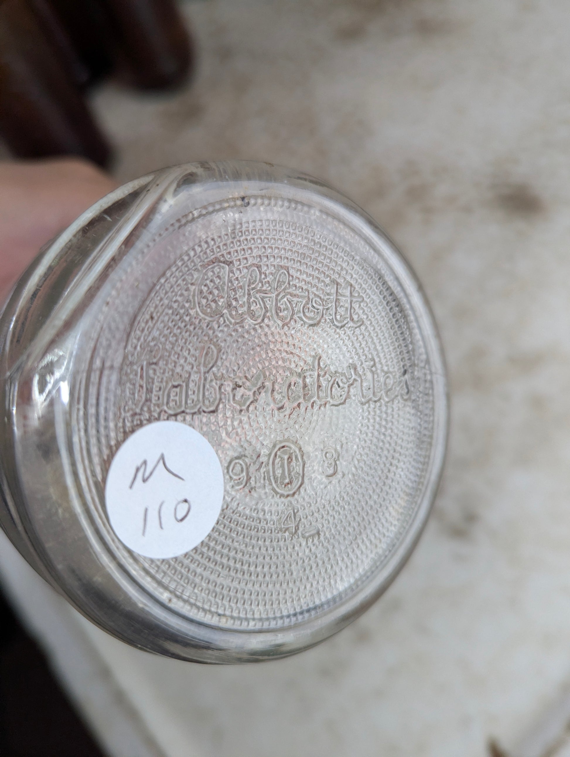 Vintage WWII Abbott Laboratories 600cc IV Bottle Threaded Glass Medical Cap - view 4