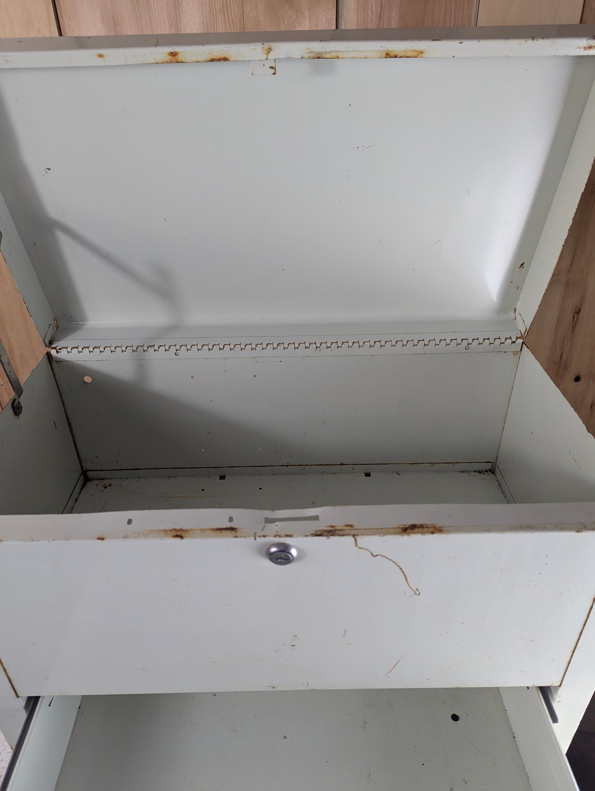 White Metal Cabinet - view 4