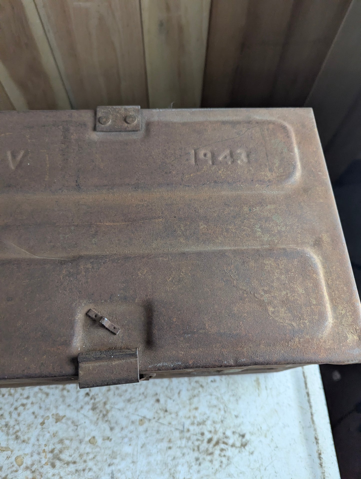 WW2 1943 Anti-Tank Mine Military Ammunition Crate Box Rusted Bottom - view 3