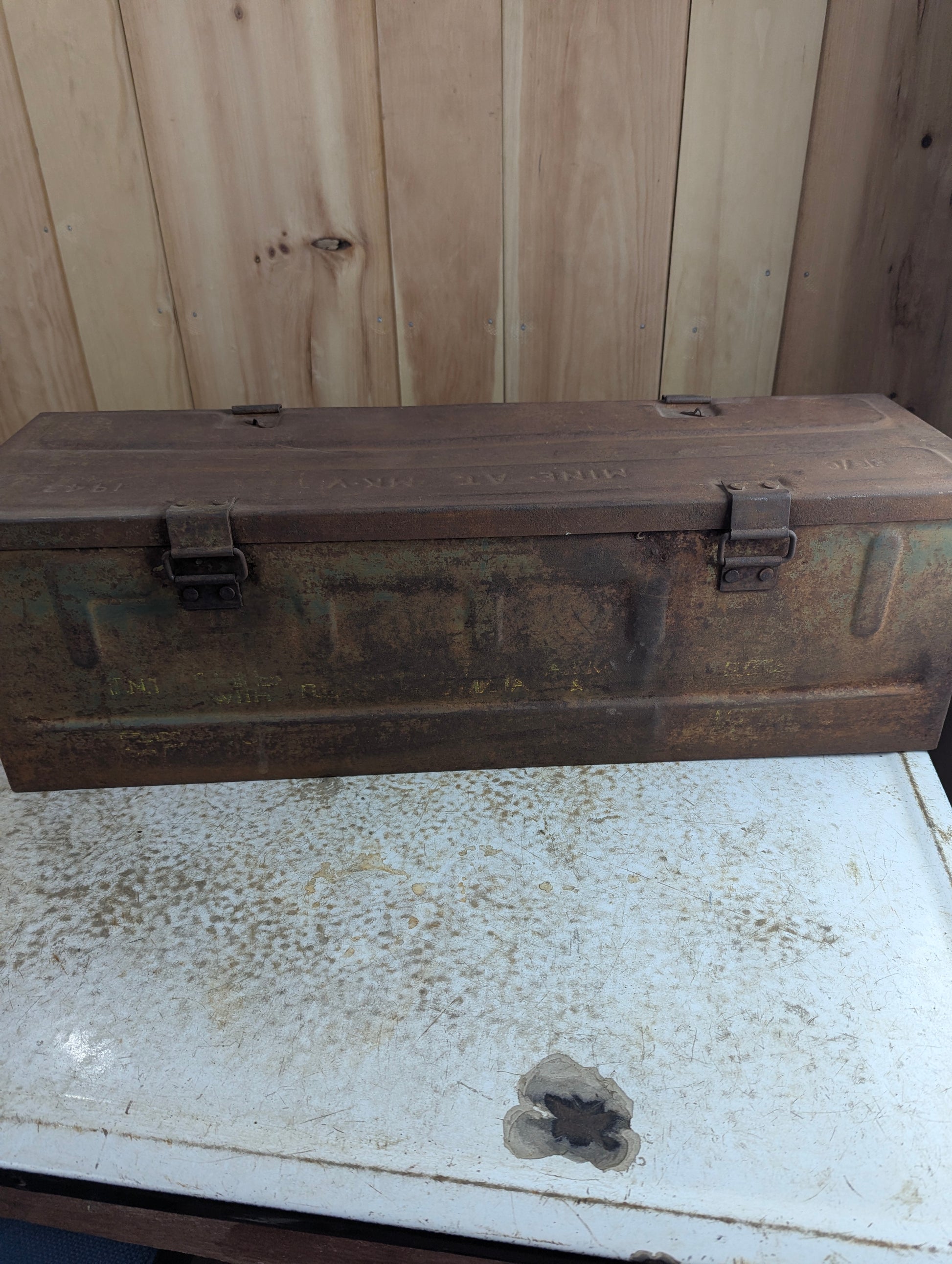 WW2 1943 Anti-Tank Mine Military Ammunition Crate Box Rusted Bottom - view 5