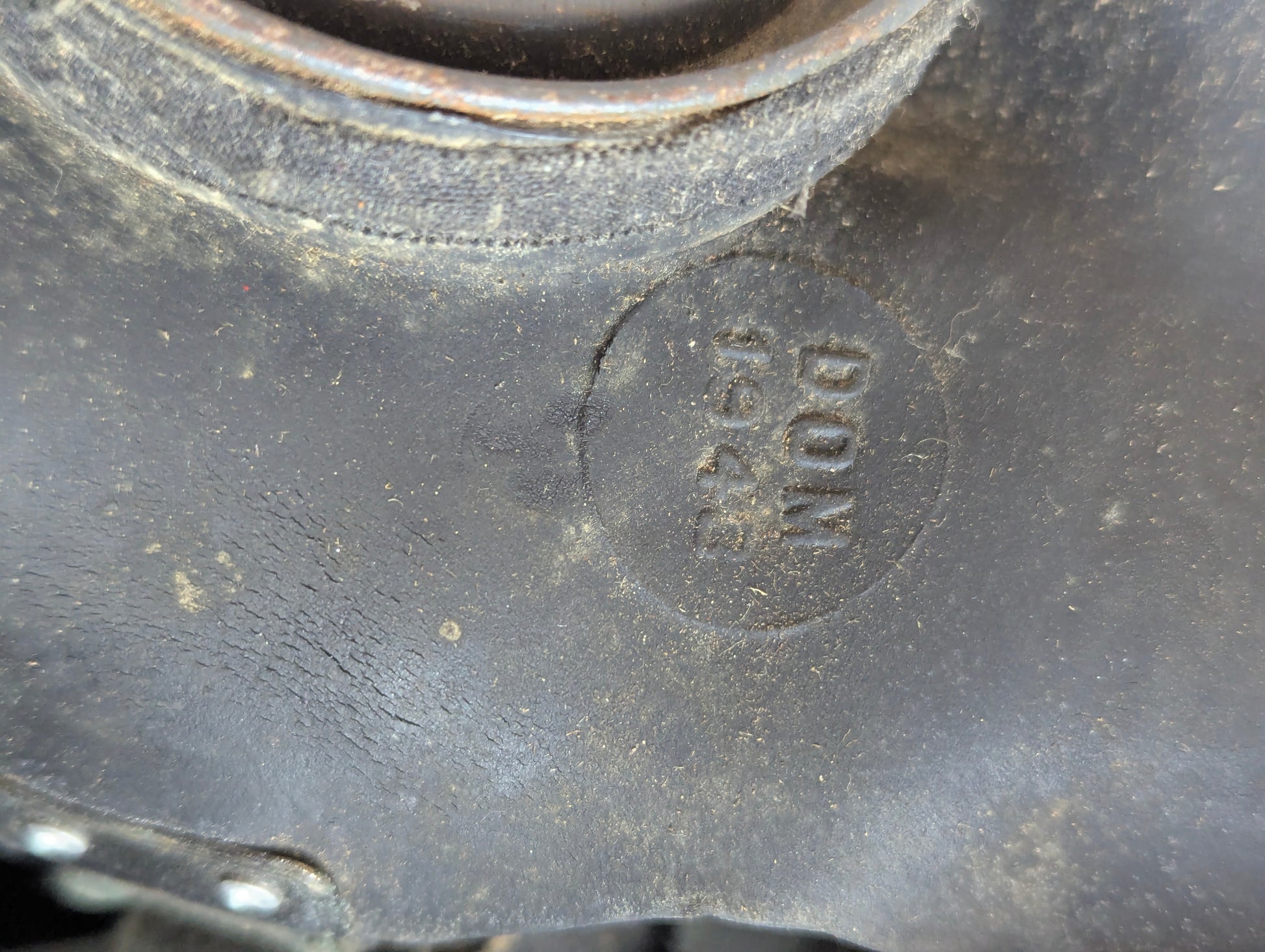 WW2 1943 Named Canadian Military Mk II Light Gas Mask Respirator in Carrier - view 5