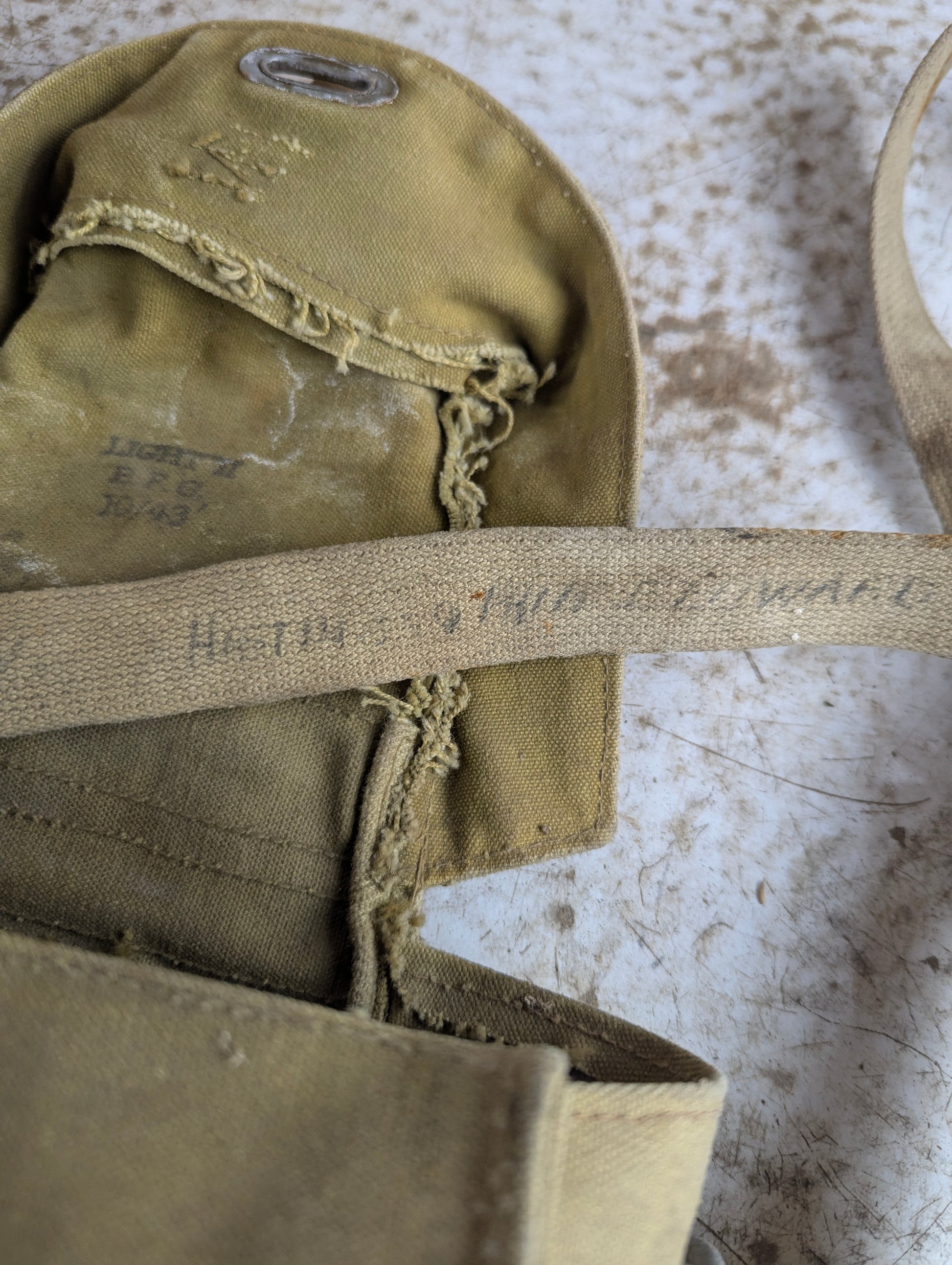 WW2 1943 Named Canadian Military Mk II Light Gas Mask Respirator in Carrier - view 8