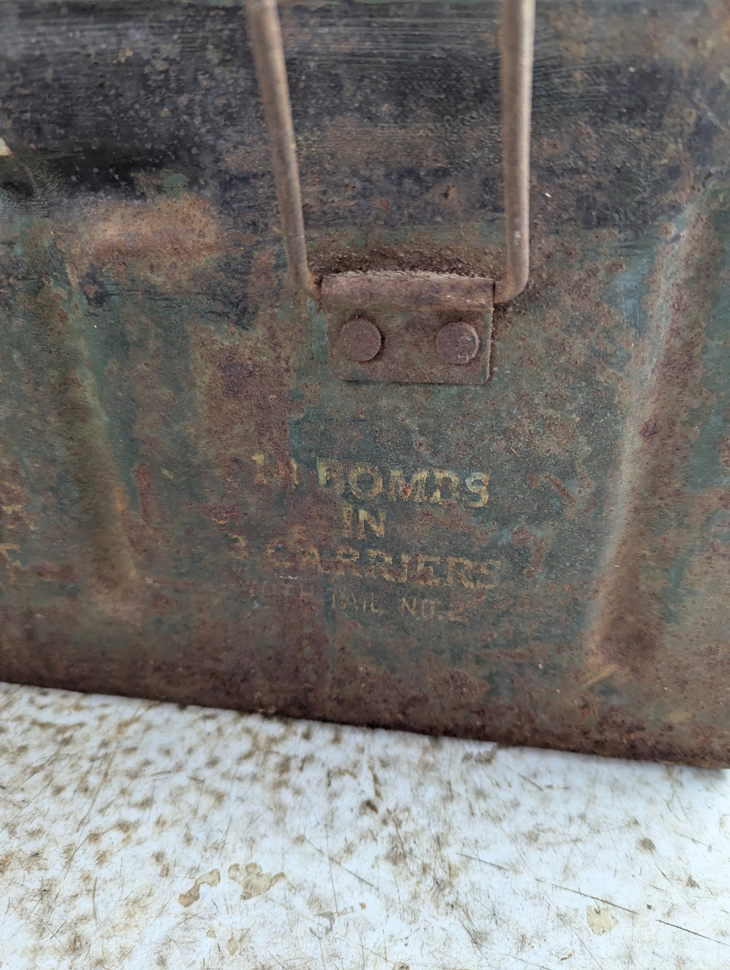 WW2 1944 2" Smoke Mortar Shell Military Ammunition Crate Box - view 3