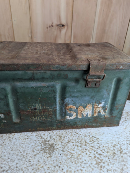 WW2 1944 2" Smoke Mortar Shell Military Ammunition Crate Box - view 6