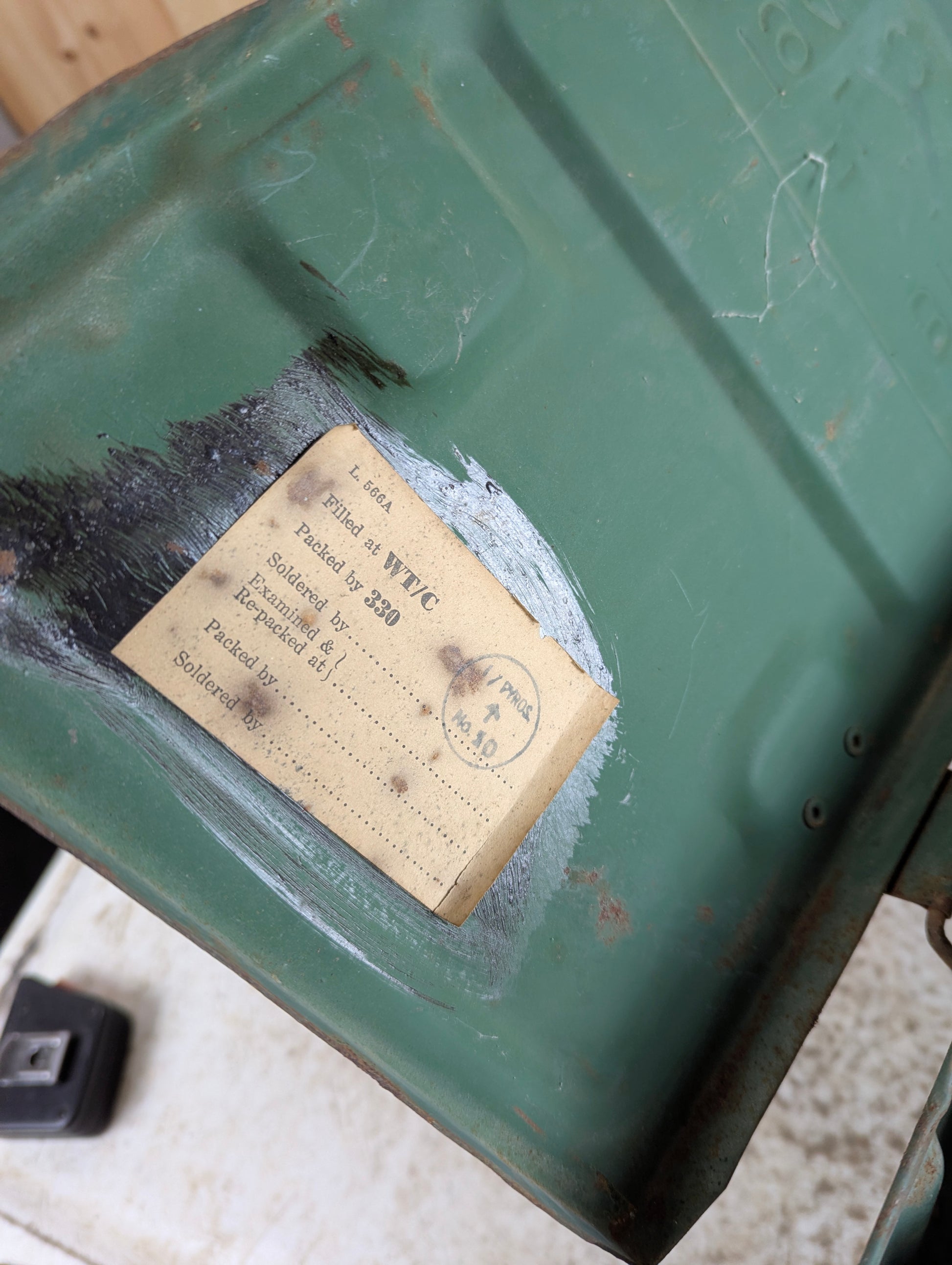 WW2 1944 2" Smoke Mortar Shell Military Ammunition Crate Box - view 9