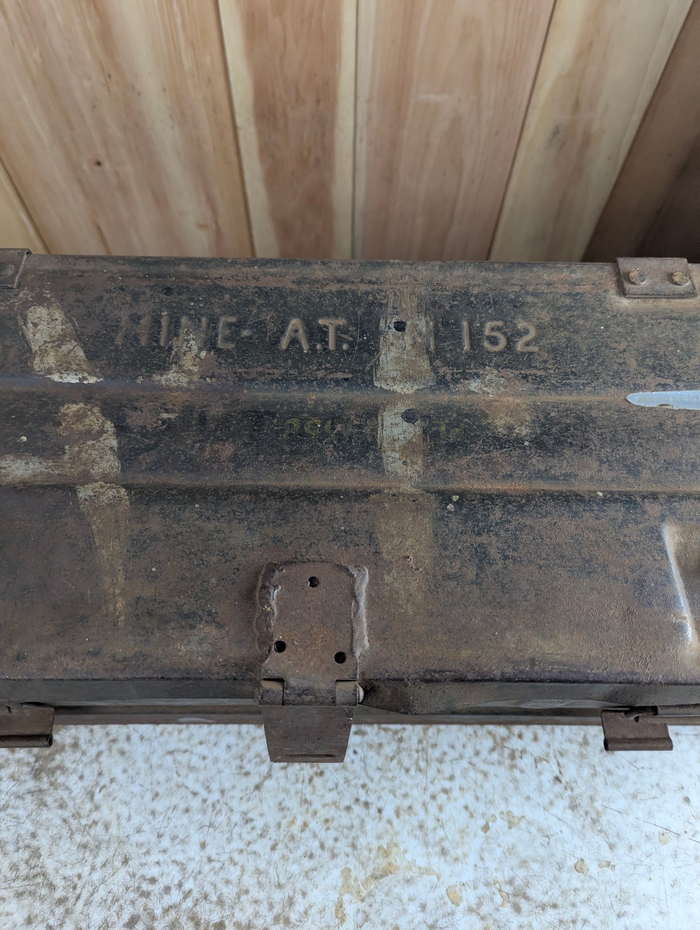 WW2 1944 Anti-Tank Mine Military Ammunition Crate Box with Padlock Latch - view 2
