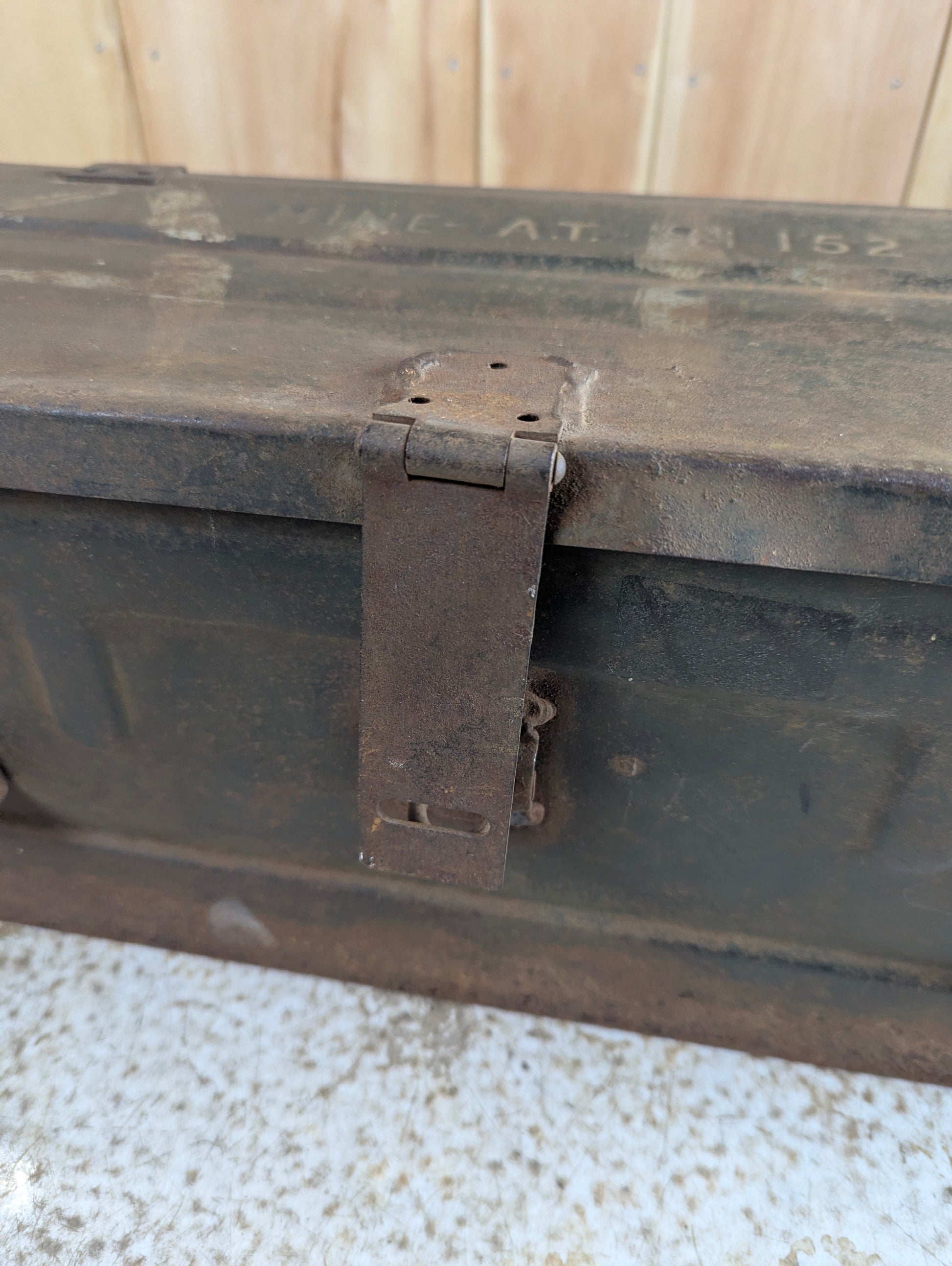 WW2 1944 Anti-Tank Mine Military Ammunition Crate Box with Padlock Latch - view 4